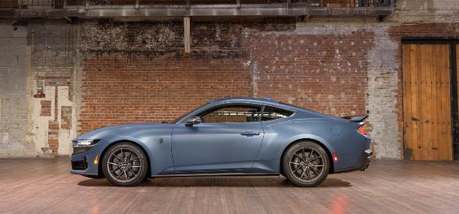 Ford Mustang 2024 года выпуска получил опцию матовой прозрачной пленки за 5995 долларов США